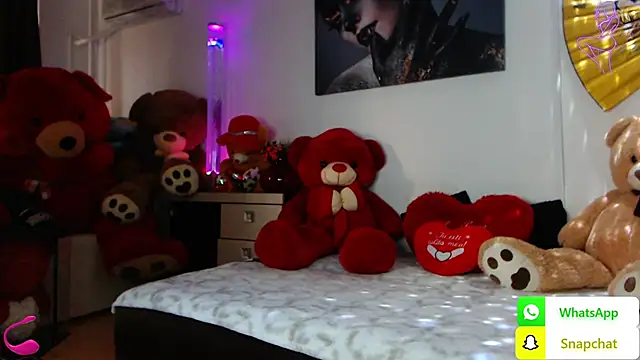 Snapshot of EvelynAisha chatting on 03-14-25, 03:47 EvelynAisha online show from 03-14-25, 03:47