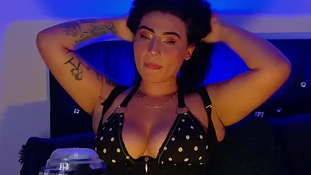 Pauilina online show from 06-29-26, 05:35