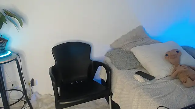 andy 0018 online show from 12-08-24, 10:30