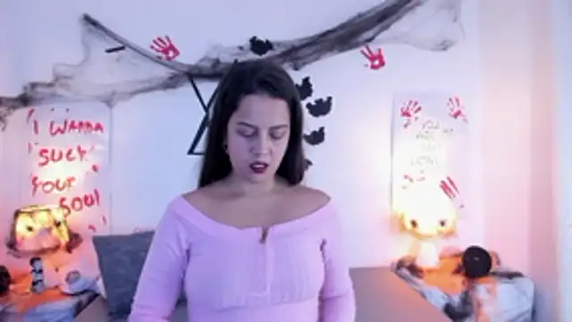 LunaSmitt online show from 10-15-25, 11:49