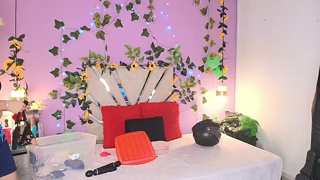 BRITHANY SPARK online show from 04-24-26, 12:46