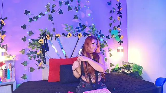 BRITHANY SPARK online show from 04-25-26, 01:41