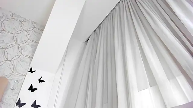 Foxy200   online show from 04-21-26, 01:42