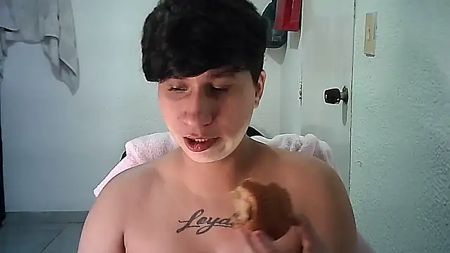 Im Milan Rs online show from 11-18-25, 01:55