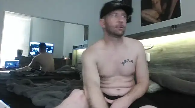 Snapshot of Edward_LongCock chatting on 01-14-25, 06:02 Edward LongCock online show from 01-14-25, 06:02