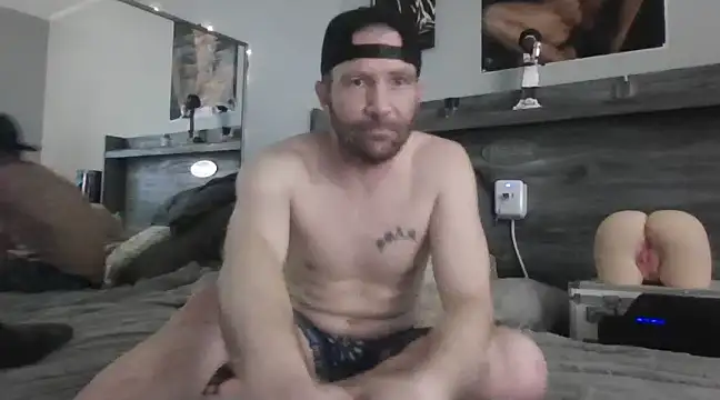 Snapshot of Edward_LongCock chatting on 01-21-25, 07:58 Edward LongCock online show from 01-21-25, 07:58