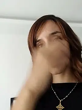 Ambar Roux  online show from 11-06-25, 01:45