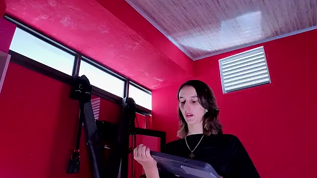Ambar Roux  online show from 06-12-26, 01:43