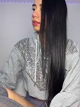 Snapshot of _Luana chatting on 01-14-25, 02:11 Luana online show from 01-14-25, 02:11