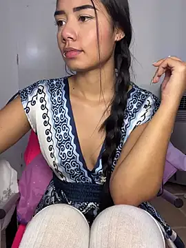 Snapshot of _Luana chatting on 01-30-25, 12:59 Luana online show from 01-30-25, 12:59