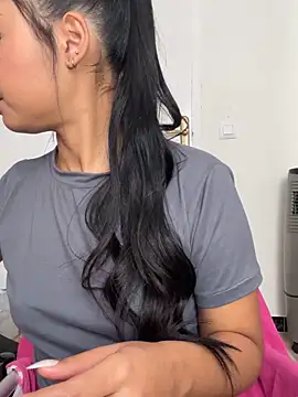 Snapshot of _Luana chatting on 02-07-25, 09:05 Luana online show from 02-07-25, 09:05