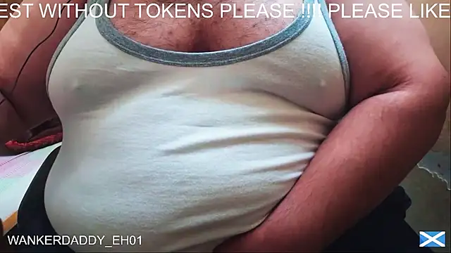 Snapshot of WANKERDADDY_EH01 chatting on 01-05-25, 10:53 WANKERDADDY EH01 online show from 01-05-25, 10:53