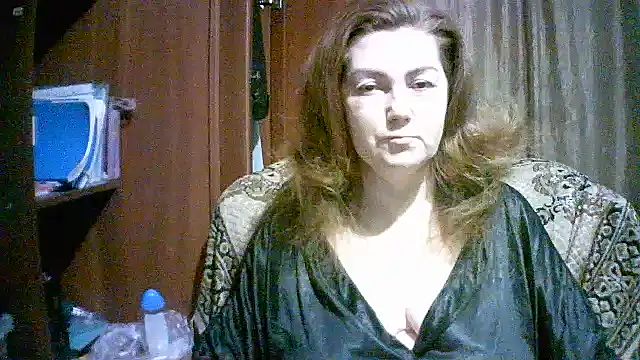 Snapshot of Madame-Butterfly chatting on 10-20-25, 12:38 Madame-Butterfly online show from 10-20-25, 12:38