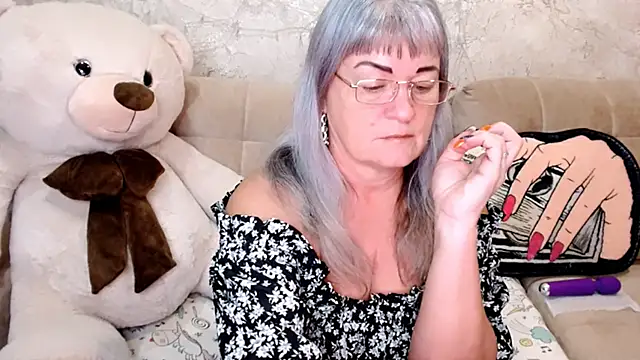 Snapshot of SiberiabBerry chatting on 11-07-25, 12:54 SiberiabBerry online show from 11-07-25, 12:54