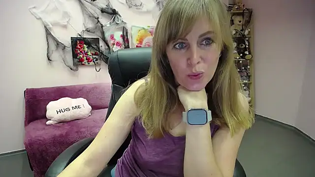 Hot Milady online show from 11-07-25, 08:25