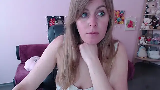 Hot Milady online show from 04-10-26, 08:08