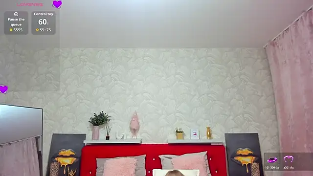 Snapshot of KattyPeachX chatting on 11-08-25, 01:17 KattyPeachX online show from 11-08-25, 01:17