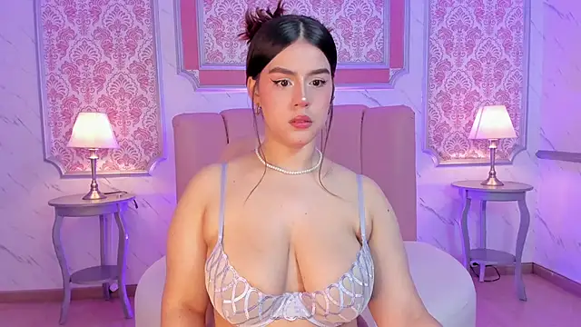 Snapshot of Miamontoya chatting on 02-28-25, 01:14 Miamontoya online show from 02-28-25, 01:14