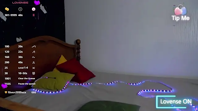 Lillianhot68 online show from 02-10-25, 11:04