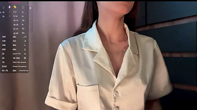 Snapshot of HellPeach chatting on 06-19-26, 01:04 HellPeach online show from 06-19-26, 01:04