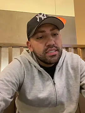 JuanZapata33 online show from 12-17-25, 11:00