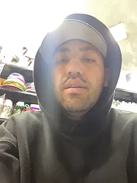 JuanZapata33 online show from 02-02-26, 09:35