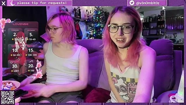 Snapshot of v3n0mb1t3z chatting on 12-20-25, 10:50 v3n0mb1t3z online show from 12-20-25, 10:50
