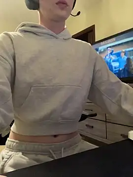 YourFavTwinkie online show from 03-26-26, 03:56