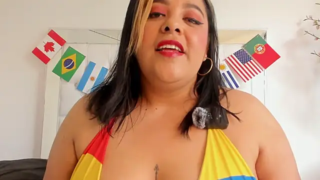 Snapshot of brendamaz chatting on 06-15-26, 01:02 brendamaz online show from 06-15-26, 01:02