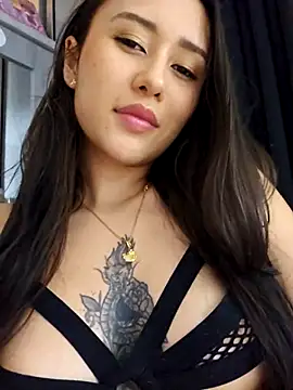 Snapshot of Selena_blake chatting on 11-27-25, 11:18 Selena blake online show from 11-27-25, 11:18