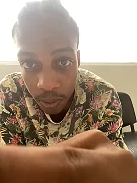 Snapshot of LarryCollin chatting on 02-26-25, 03:08 LarryCollin online show from 02-26-25, 03:08