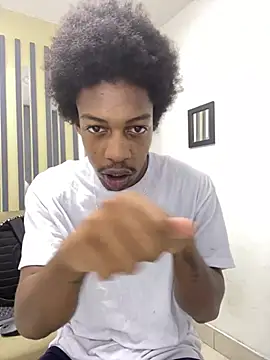 Snapshot of LarryCollin chatting on 03-13-25, 11:51 LarryCollin online show from 03-13-25, 11:51