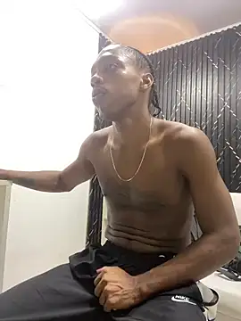 Snapshot of LarryCollin chatting on 03-15-25, 07:09 LarryCollin online show from 03-15-25, 07:09