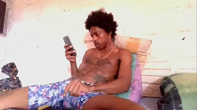 Snapshot of LarryCollin chatting on 10-19-25, 07:36 LarryCollin online show from 10-19-25, 07:36