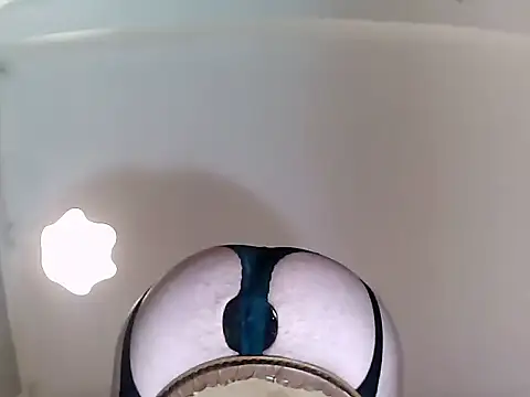 Snapshot of culalimer chatting on 10-06-25, 03:20 culalimer online show from 10-06-25, 03:20