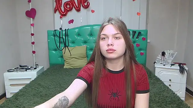 Snapshot of LaraPika chatting on 03-18-25, 09:09 LaraPika online show from 03-18-25, 09:09
