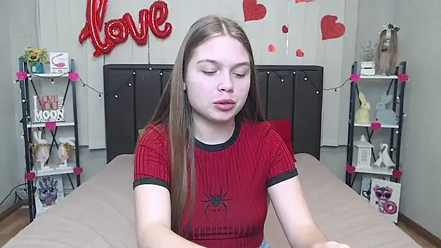 Snapshot of LaraPika chatting on 03-20-25, 03:04 LaraPika online show from 03-20-25, 03:04