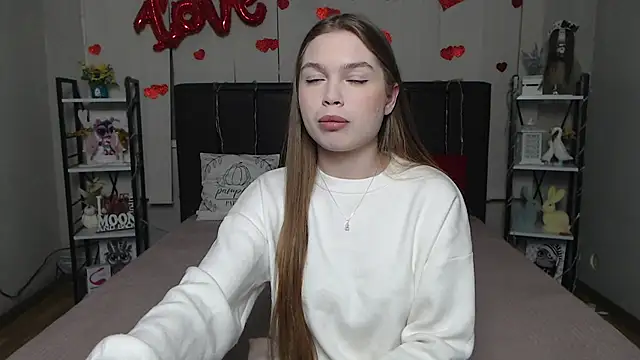 LaraPika online show from 02-18-26, 06:09