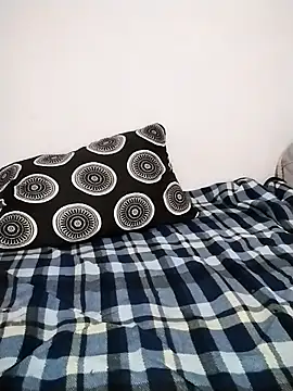 Snapshot of Tota_Khan chatting on 11-18-25, 10:36 Tota Khan online show from 11-18-25, 10:36