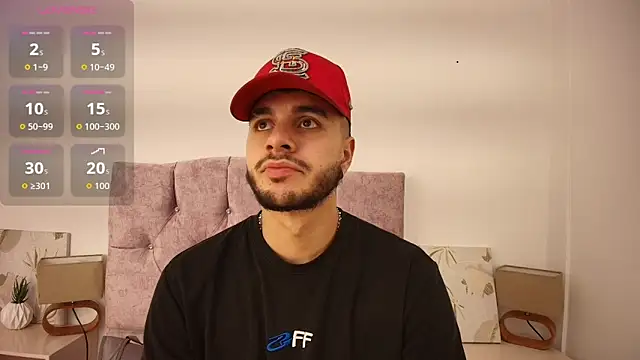 Snapshot of Amadeo_Wild chatting on 11-07-25, 02:17 Amadeo Wild online show from 11-07-25, 02:17