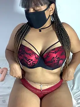 Snapshot of Jeroliee_viyana chatting on 09-15-25, 03:28 Jeroliee viyana online show from 09-15-25, 03:28