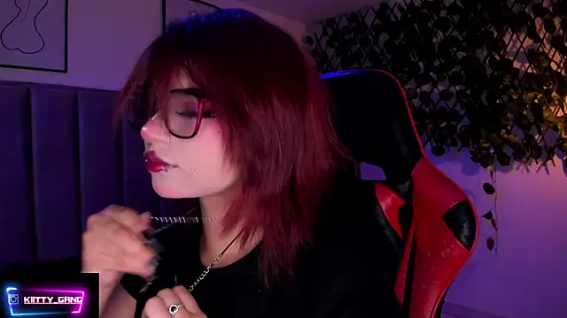 Kitty Gang online show from 11-08-25, 02:12