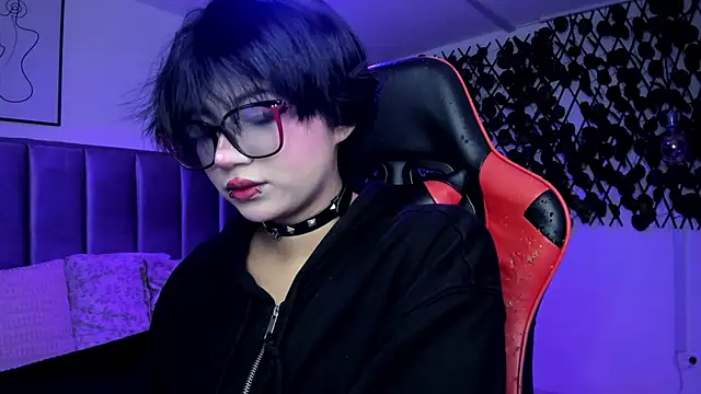 Kitty Gang online show from 03-05-26, 01:34