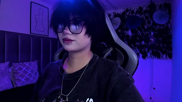 Kitty Gang online show from 03-25-26, 01:44