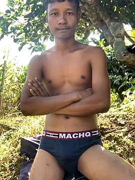 Snapshot of ShroveRising chatting on 11-16-25, 04:18 ShroveRising online show from 11-16-25, 04:18