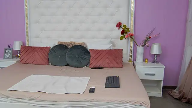 Lenna Paul online show from 02-04-25, 02:17