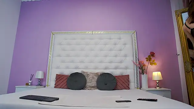 Lenna Paul online show from 11-11-25, 04:56