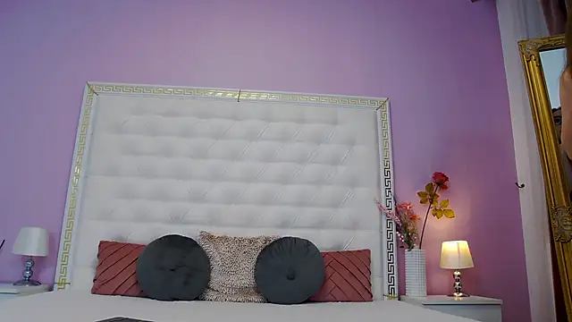 Lenna Paul online show from 11-14-25, 04:55