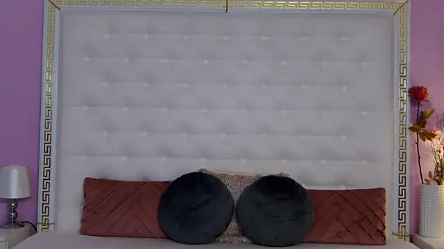 Snapshot of Lenna_Paul chatting on 05-15-26, 04:19 Lenna Paul online show from 05-15-26, 04:19