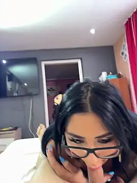 Snapshot of Evafiregirl chatting on 10-30-25, 06:37 Evafiregirl online show from 10-30-25, 06:37